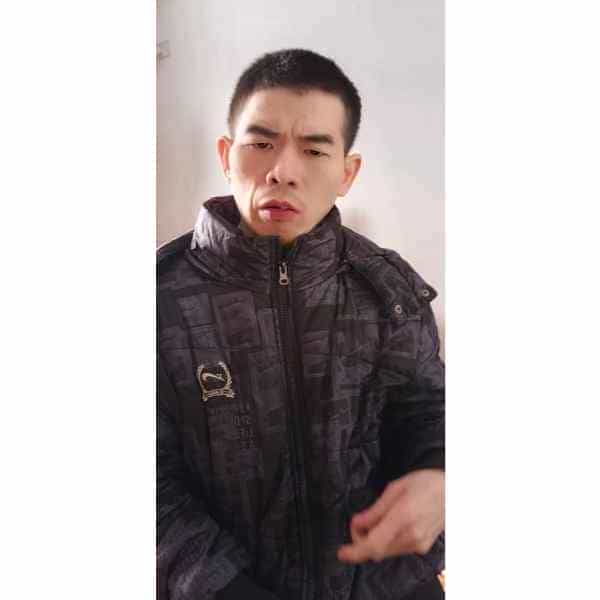 33岁岁四川单身帅哥 - 中卫吉缘网