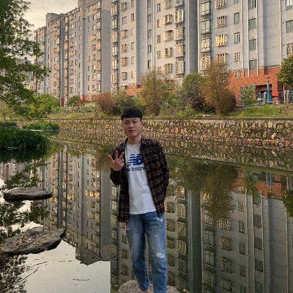 24岁岁河南单身帅哥 - 中卫吉缘网