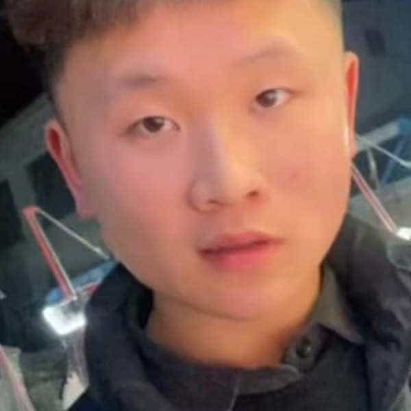 22岁岁河南单身帅哥 - 中卫吉缘网